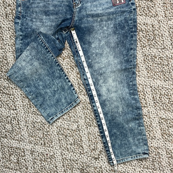 NO BOUNDRIES DECONSTRUCTED ACID WASH HIGH RISE CROP SKINNY STRETCHY JEANS SZ 21 - Picture 12 of 12